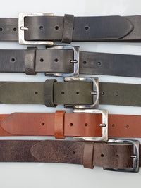Bild in Galerie Ansicht laden, 4cm breiter Wasser-Büffel-Leder Gürtel, Voll-Leder mit nickelfreier Schließe, Marine-Blau, Khaki-Grün, Braun, Schwarz
