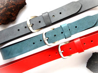 Bild in Galerie Ansicht laden, 4cm-Büffelleder-Gürtel,nickelarme Schließe vom KüstenKlaus
