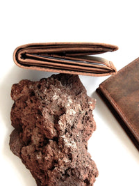 Bild in Galerie Ansicht laden, Büffel-Leder-Hochformat-Börse ohne Riegel mit RFID-Schutz vom KüstenKlaus
