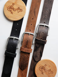 Bild in Galerie Ansicht laden, 4cm breiter Wasser-Büffel Ledergürtel, Voll-Leder, vom KüstenKlaus
