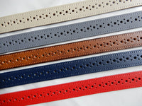 Bild in Galerie Ansicht laden, 2,5 cm breite Rinderleder-Gürtel &quot;Büsum&quot;, gelocht
