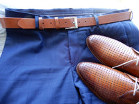 Bild in Galerie Ansicht laden, 3 cm breiter Stierleder-Gürtel  &quot;East Grinstead&quot;, exklusiv
