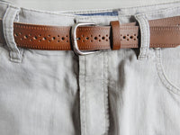 Bild in Galerie Ansicht laden, 3 cm breiter Rinderleder-Gürtel  &quot;Itzehoe&quot;
