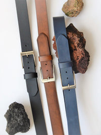 Bild in Galerie Ansicht laden, 3,5 cm breiter Rinder-Leder Gürtel &quot;Tellingstedt&quot; mit eckiger Schließe - KüstenKlaus
