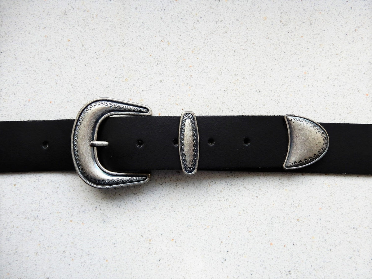 4 cm Rinder-Leder Gürtel "Harrislee" mit filigraner Schließe und metall. Schlaufe + Endstück