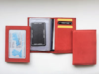 Bild in Galerie Ansicht laden, Ausweis- und Kartenmappe in Rot
