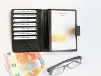 Bild in Galerie Ansicht laden, Brieftasche mit Außenlasche
