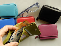 Bild in Galerie Ansicht laden, Kleine Reißverschluß-Börse
