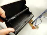 Bild in Galerie Ansicht laden, Damenbörse in Soft-Leder und Metall-Reißverschluß
