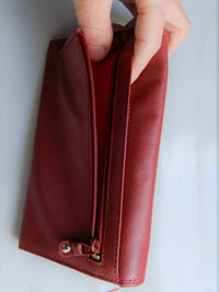 Bild in Galerie Ansicht laden, Damenbörse mit viel Stauraum
