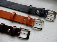 Bild in Galerie Ansicht laden, 3 cm breiter Stierleder-Gürtel  &quot;East Grinstead&quot;, exklusiv
