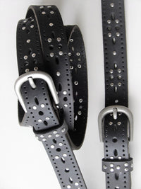 Bild in Galerie Ansicht laden, 2,5 cm breiter perforierter Büffel-Leder-Gürtel mit Nietenbeschlag - KüstenKlaus
