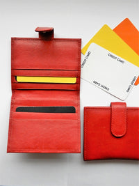 Bild in Galerie Ansicht laden, Kartenmappe aus Rinderleder
