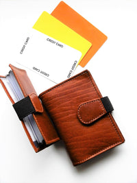 Bild in Galerie Ansicht laden, Kartenmappe mit 18 Fächern und elast. Riegel
