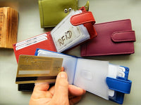 Bild in Galerie Ansicht laden, Karten-Etui 24 Fächer, Querformat mit RFID-Schutz
