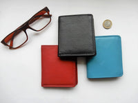 Bild in Galerie Ansicht laden, Mini-Börse im Hochformat RFID protect
