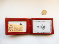 Bild in Galerie Ansicht laden, Mini-Börse: Klein aber fein als Querformat
