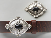 Bild in Galerie Ansicht laden, Kreuz-Oval mit schwarzem Stein
