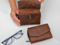 Bild in Galerie Ansicht laden, Hunter Serie: Große Börse aus Büffel-Leder
