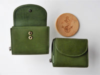 Bild in Galerie Ansicht laden, Handliche Damen-Börse in Grün als Raumwunder mit RFID-Protect - KüstenKlaus
