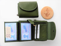 Bild in Galerie Ansicht laden, Handliche Damen-Börse in Grün als Raumwunder mit RFID-Protect - KüstenKlaus
