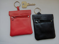 Bild in Galerie Ansicht laden, Schlüssel-Etui mit Spange und Außenfach
