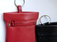 Bild in Galerie Ansicht laden, Schlüssel-Etui mit Spange und Außenfach
