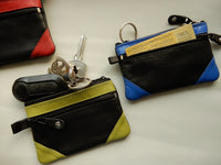 Bild in Galerie Ansicht laden, Mehrfarbiges Schlüssel-Etui
