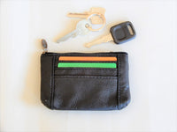 Bild in Galerie Ansicht laden, Großes Schlüssel-Etui mit vielen Fächern
