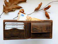 Bild in Galerie Ansicht laden, Hunter-Serie: Querformat Büffel-Leder Börse ohne Riegel mit RFID-Schutz
