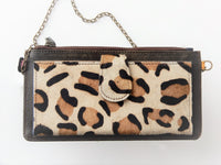 Bild in Galerie Ansicht laden, Schmale Damentasche mit Kette, handlich mit Platz für das Smartphone - KüstenKlaus
