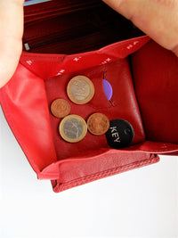 Bild in Galerie Ansicht laden, Wiener-Schachtel Kombi-Börse im Hochformat
